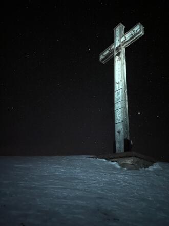 Zwölferhorn bei Nacht