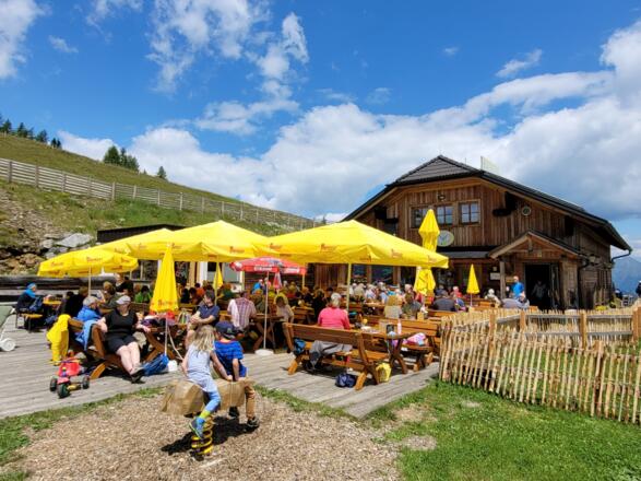 Bergerbauernalm bei der Bergstation der Sonnenbahn