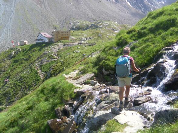 Stubaier Höhenweg zur Neuen Regensburger Hütte