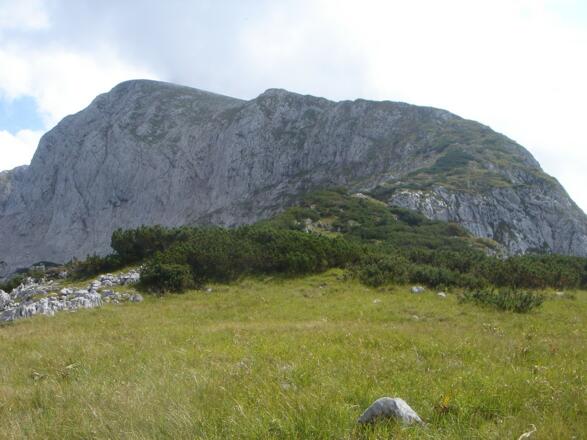 Idyllischer Rastplatz beim Abstieg zur Brettgabel