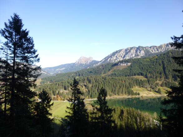 Aggenstein und Lumberger Grat, unterhalb der Haldensee