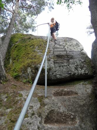 Versicherung am Felsen