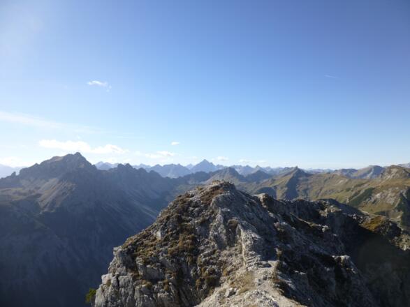Blick in die andere Richtung mit Panorama auf die Allgäuer Hochalpen