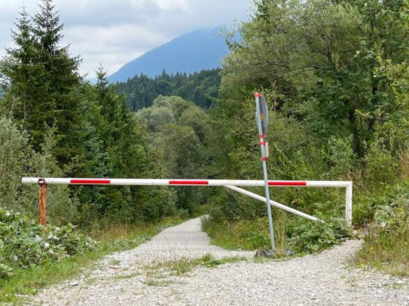 Umfahrung mit Swisstrack nicht möglich. 2. Parkplatz von Fall Richtung Vorderriss