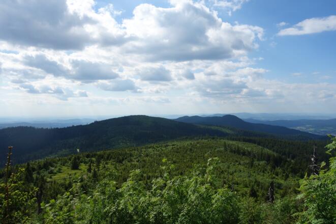 Blick zurück auf die erklommenen Berge
