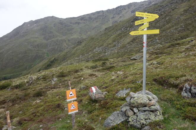 Abzweigung zurück zum Parkplatz oder weiter zur Juifenalm.