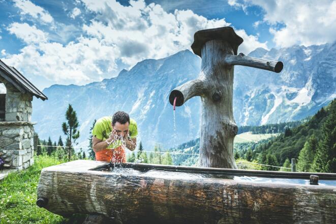 Brunnen vor der Alm