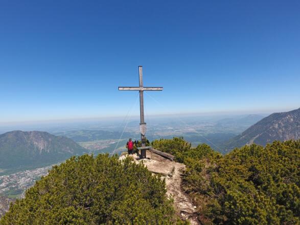 Der Dreisesselberg ist ein wunderschöner Aussichtsberg. Hier der Blick ins Alpenvorland.