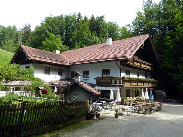 In der Röhrmoosmühle finden Führungen zum Thema "Vom Korn zum Brot" statt.