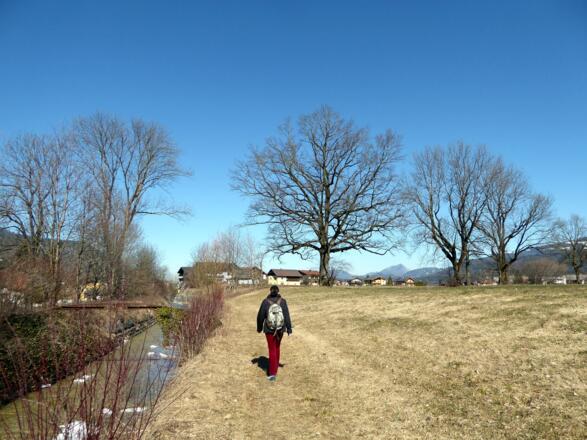 Am Kertererbach entlang geht es Richtung Kuchl.