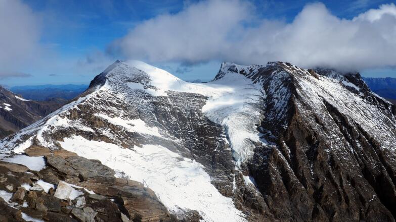 Klockerin 3425m und Bratschenköpfe, Wiesbachorn im Nebel