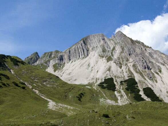Rückblick zur Montscheinspitze (der Gipfel ist ganz links zu sehen)