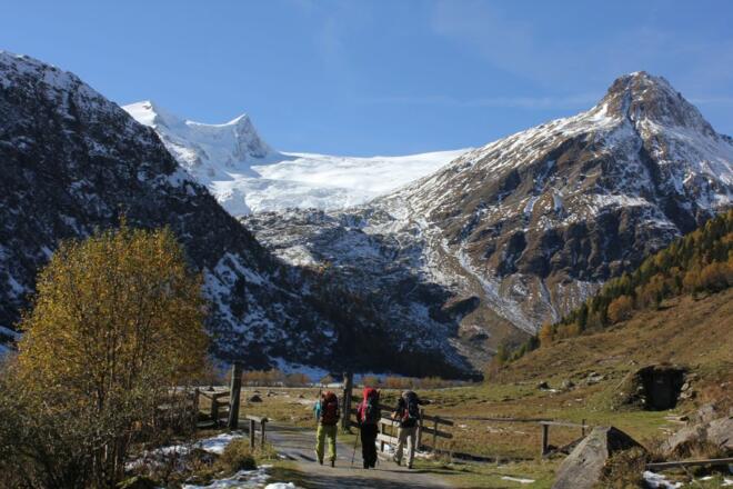 Im Gschlößtal - rechts der Vordere Kesselkopf, links Schwarze Wand und Hoher Zaun