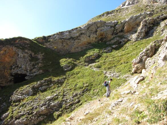 Kurz vor der Weggabelung Frau-Hitt-Sattel (rechts), Aspachhütte (links). Wir folgen dem linken Weg.