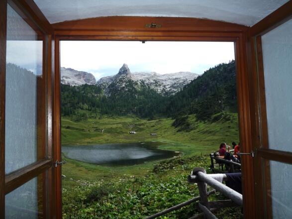Auf dem Kärlingerhaus - traumhafter Ausblick aus dem Fenster.