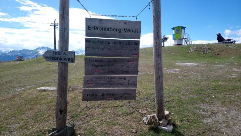 An der Bergstation - im Winter ein Skigebiet