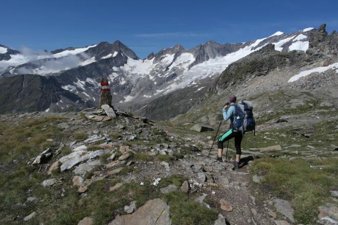 Auf dem Türmljoch. Blick Richtung Westen auf Malham- und Simonyspitzen