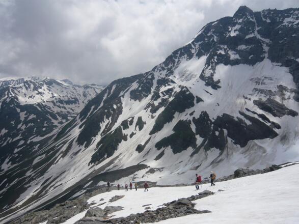 Im Abstieg vom Hocharn: Blick zum Sonnblick