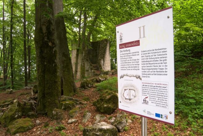 Infotafel an der Burgruine Ehrenfels