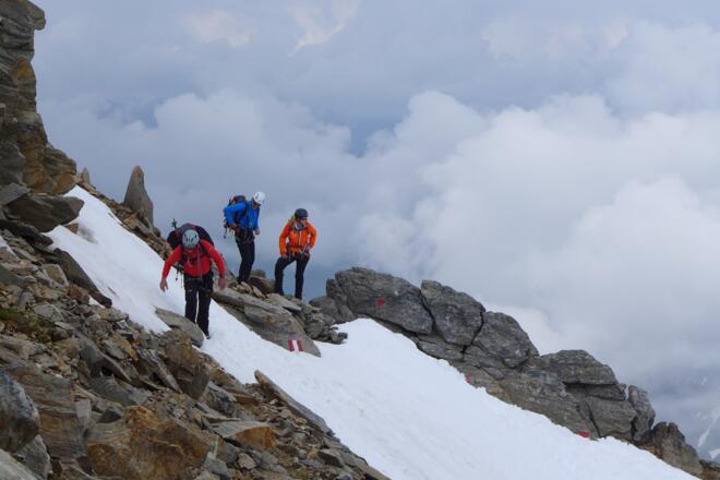 Im Schlussanstieg zum Zittelhaus: je nach Schneelage steigen oder stapfen!