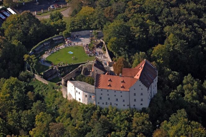 Schloss Rosenburg mit Falknerei in Riedenburg