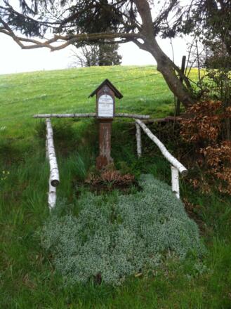 Wegkreuz für den verstorbenen Herbert Schleifer