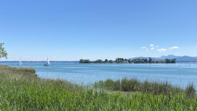 Blick zur Fraueninsel