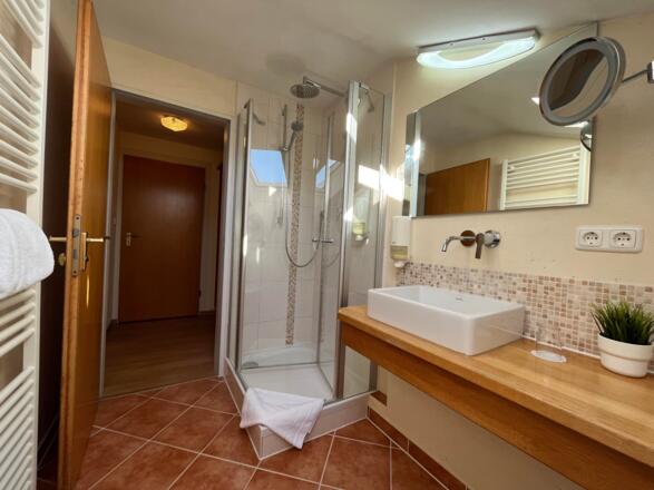 Comfort Einzelzimmer Bad im Hotel Garni Brunnthale