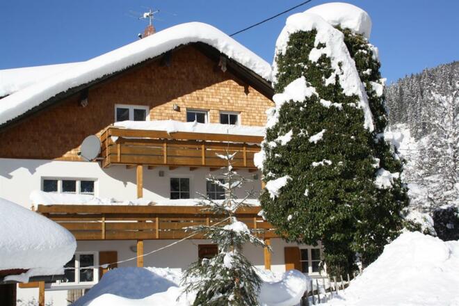 Unser Haus im Winter, Ostansicht