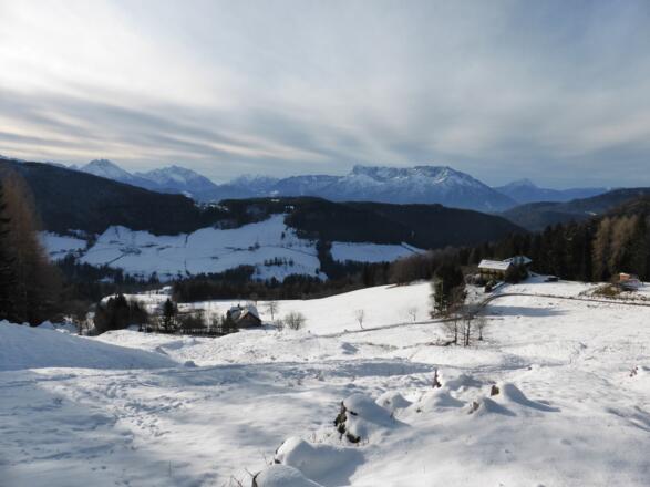 Oberhalb der Mautstelle