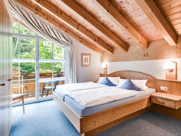 EDELWEISS Schlafzimmer 1