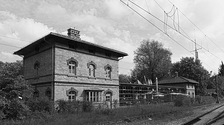 Isarthalbahnhof