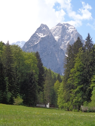 Blick auf den großen und kleinen Waxenstein