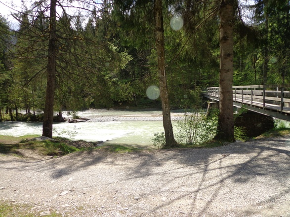 Loisach am Hergottschrofen