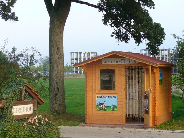 kleine Milchtankstelle bei Erding