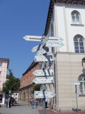 Schilderbaum in Erding, Schrannenplatz  "Borgsdenkmal"