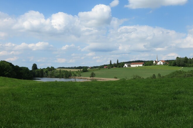 Blick auf den Berger See und das Dorf Berg