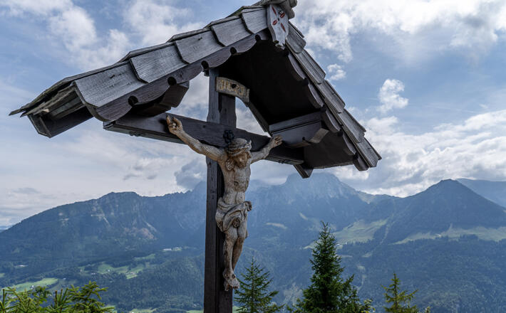 Das Gipfelkreuz auf dem Grünstein