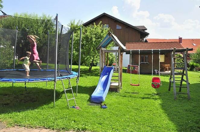 Spielgeräte für die Kinder