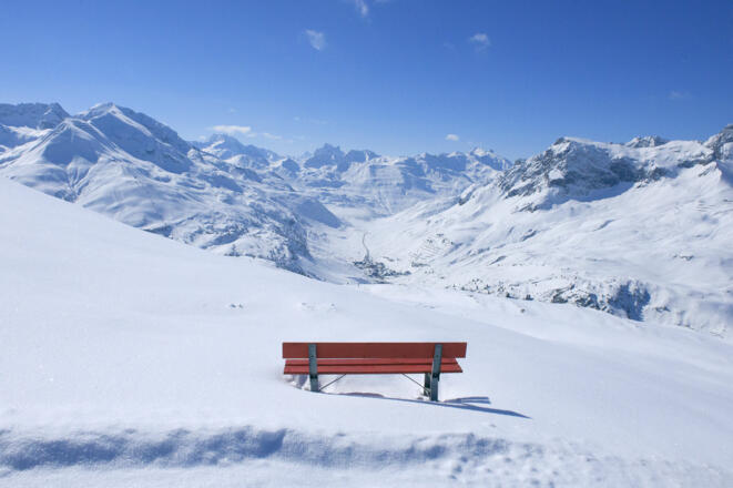 Aussicht nach Zürs vom SchneeflockenPanoramaWeg