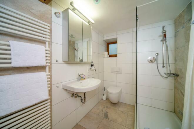 K-69131_FeWo1-Bad_8354__Tanner-Werbung