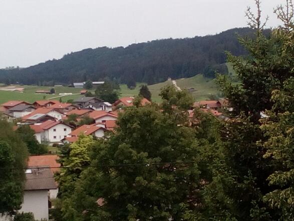 Über den Dächern von Seeg - Blick von Balkon