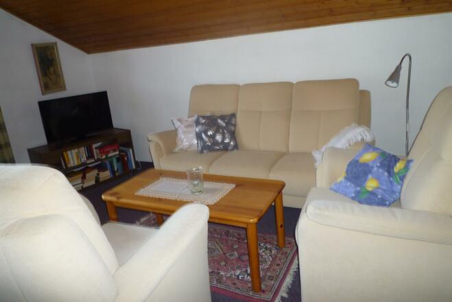 Wohnzimmer mit Fernseher 1