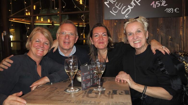 Susanne mit Freunden unterwegs