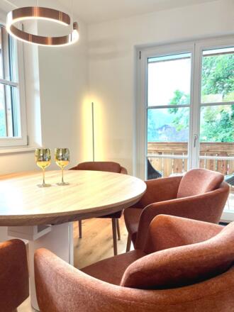 Esstisch im offenen Küchen - Wohnbereich