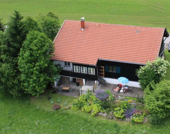 Blick auf die Frühstücksterrasse