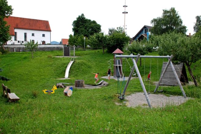 Kinderspielplatz 150 m