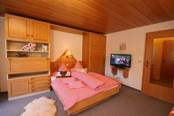 Schlafzimmer 2