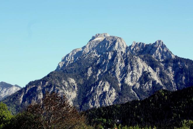 Bergsicht auf Hausberg