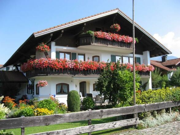 Hausansicht 1